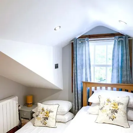 Cosy Annex In The Gateway To The Lakes 度假居 *